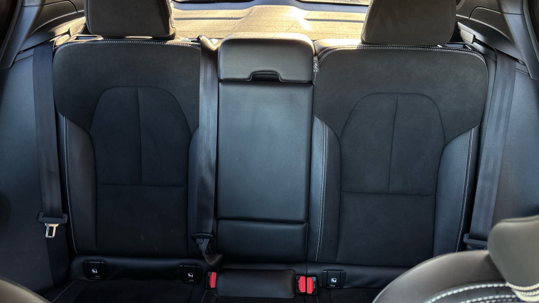 Volvo Xc40 2.0 T4 R DESIGN Pro 5dr AWD Geartronic Petrol Estate